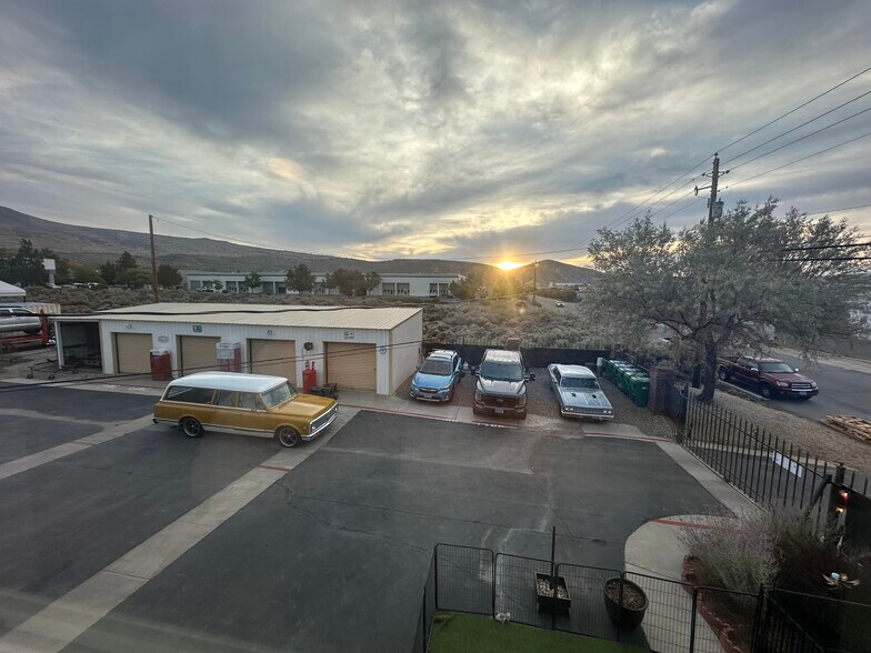 2344 Conestoga Dr, Carson City, NV à vendre - Photo de l’immeuble – Image 3 sur 33