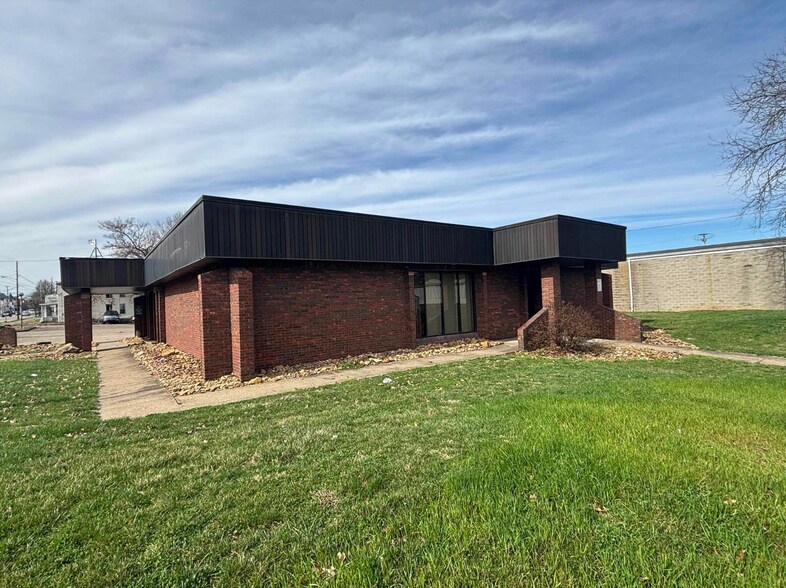 990 2nd Ave, Gallipolis, OH à louer - Photo de l’immeuble – Image 3 sur 18