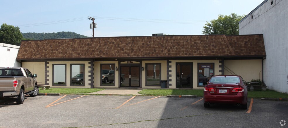 5130 MacCorkle Ave SE, Charleston, WV à louer - Photo de l’immeuble – Image 1 sur 22