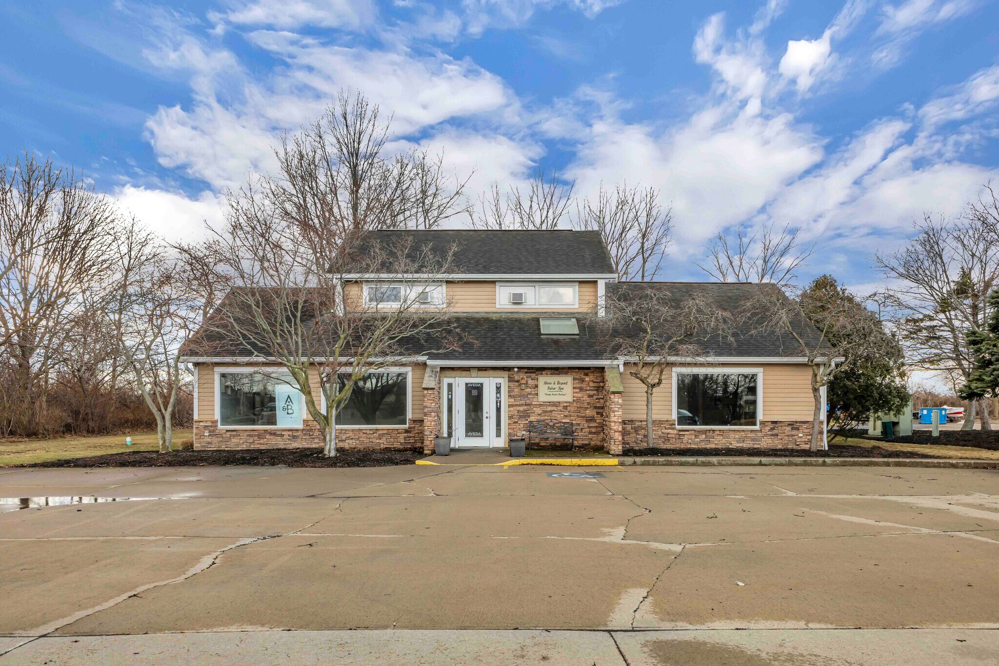 14006 W Lake Rd, Vermilion, OH à vendre Photo de l’immeuble– Image 1 sur 34