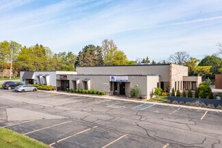 Plus de détails pour 30640-30680 W 12 Mile Rd, Farmington Hills, MI - Bureau à vendre