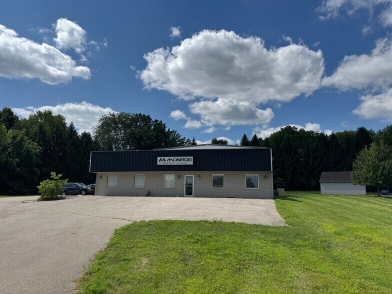 117 Enterprise Dr, Warsaw, IN à louer - Photo de l’immeuble – Image 2 sur 11