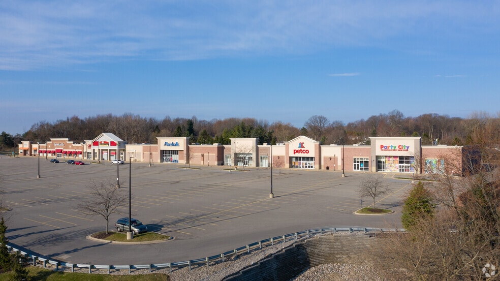 3165 Alpine Ave, Grand Rapids, MI à louer - Photo principale – Image 1 sur 23