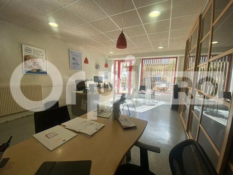 Local commercial dans Trévoux à vendre - Photo intérieure – Image 1 sur 6