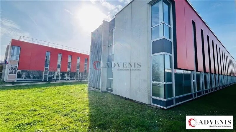 Bureau dans Canéjan à louer - Photo de l’immeuble – Image 1 sur 12