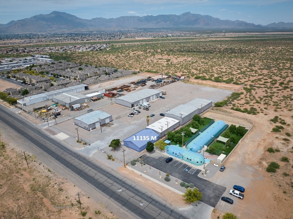 10893 Dyer St, El Paso, TX à louer Photo intérieure– Image 1 sur 17