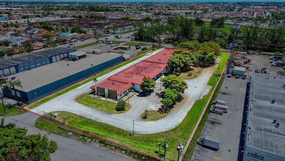 12175 NW 98th Ave, Hialeah, FL à vendre - Aérien – Image 3 sur 12