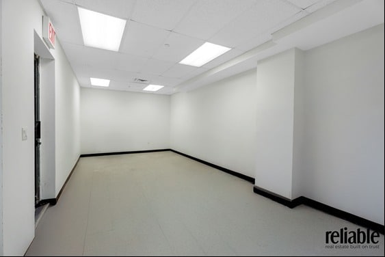 5204 10th Ave, Brooklyn, NY 11219 - Lot M1 -  - Photo intérieure - Image 1 of 4