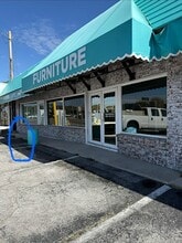 6807 Tamiami Trl, Bradenton, FL à louer Photo intérieure– Image 2 sur 15