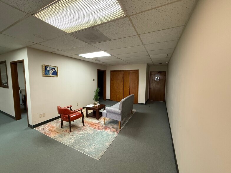 10730 Kinghurst Dr, Houston, TX à louer - Photo intérieure – Image 3 sur 4