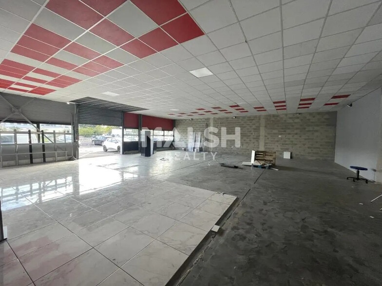 Local d’activités dans Vaulx-en-Velin à louer - Photo intérieure – Image 2 sur 6