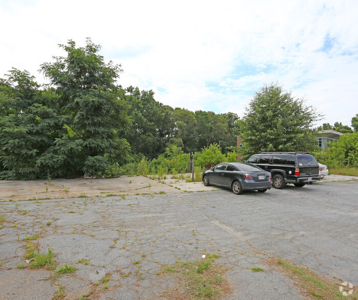 2571 Lawrenceville Hwy, Decatur, GA à vendre - Photo de l’immeuble – Image 3 sur 4