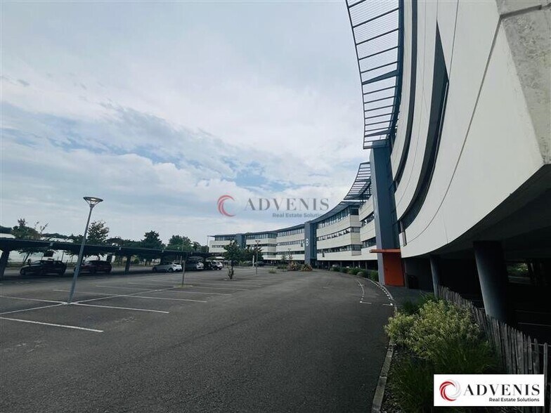 Bureau dans Mérignac à louer - Photo de l’immeuble – Image 1 sur 10