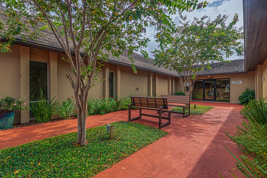 119 W Plymouth Ave, Deland, FL à louer - Photo de l’immeuble – Image 2 sur 66