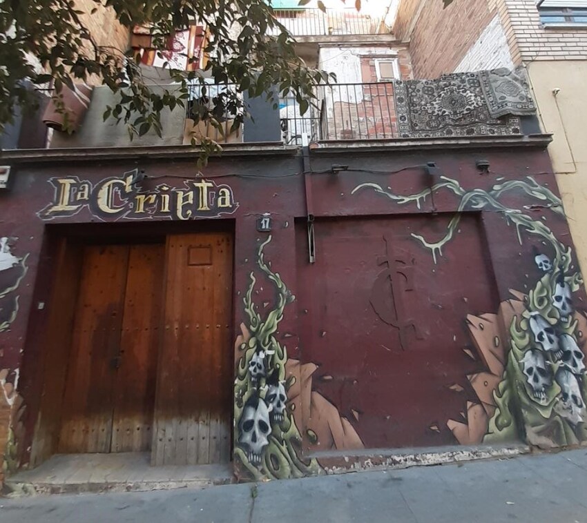 Carrer Santa Llucia, Manresa, Barcelona à vendre Photo de l’immeuble– Image 1 sur 2