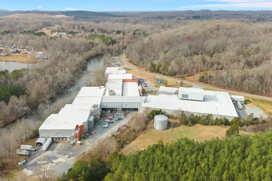 2478 Cedar Falls Rd, Franklinville, NC à vendre - Photo principale – Image 1 sur 1