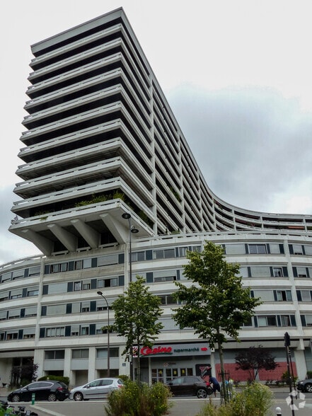 Immeuble residentiel dans Paris à vendre - Photo de l’immeuble – Image 3 sur 3