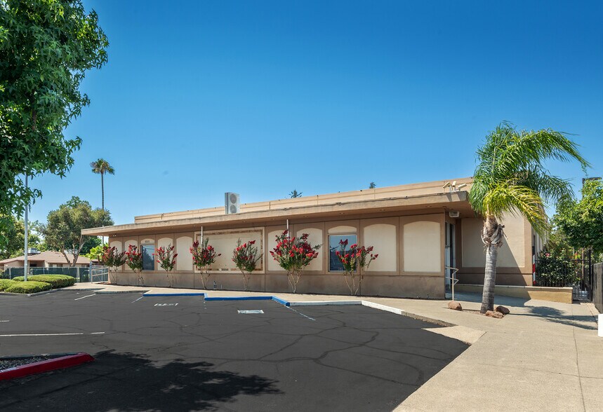 5101 Lawrence Dr, Sacramento, CA à vendre - Photo de l’immeuble – Image 3 sur 6