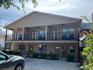 Plus de détails pour 212 N Oak St, Roanoke, TX - Bureau à louer