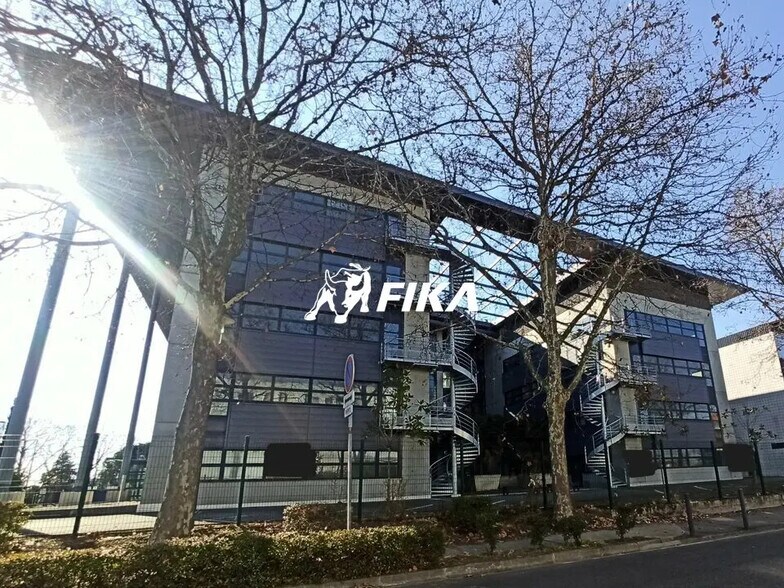 3 Rue Dieudonné Costes, Blagnac à louer - Photo de l’immeuble – Image 3 sur 4