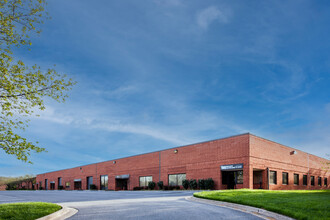1500 Caton Center Dr, Arbutus, MD à louer Photo de l’immeuble– Image 1 sur 1