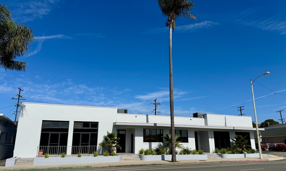 2633 Loma Vista Rd, Ventura, CA à louer - Photo de l’immeuble – Image 2 sur 15