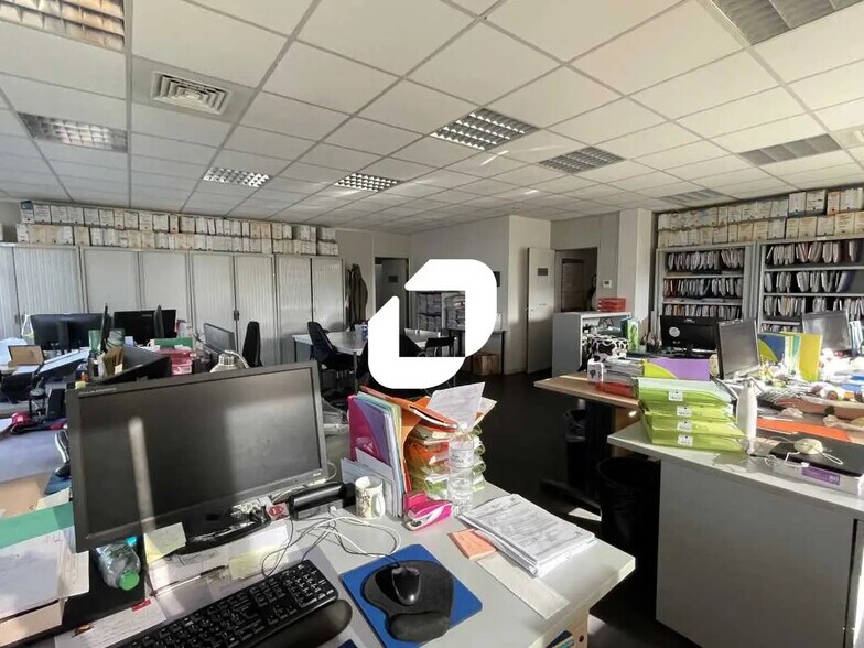 Bureau dans Bordeaux à louer - Photo de l’immeuble – Image 3 sur 7