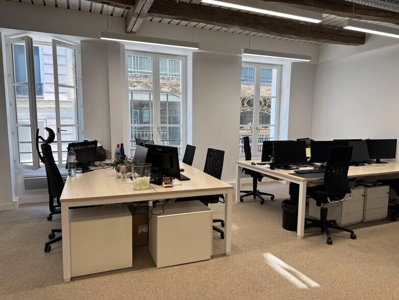 5 Rue De Hanovre, Paris à louer - Photo de l’immeuble – Image 2 sur 9