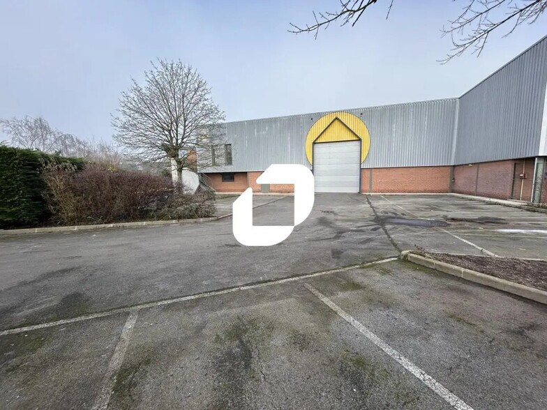 Bureau dans Gretz-Armainvilliers à louer - Photo de l’immeuble – Image 1 sur 7