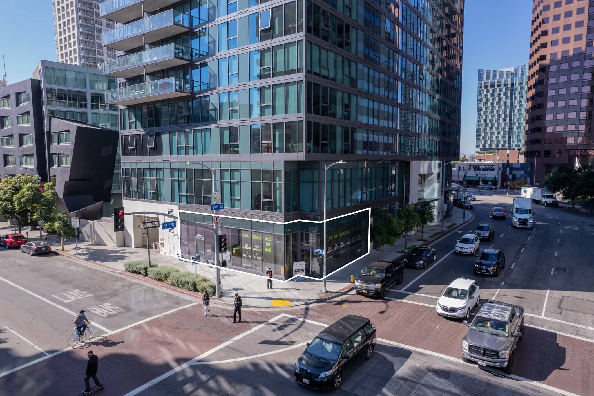 700 W 9th St, Los Angeles, CA à louer Photo de l’immeuble– Image 1 sur 8