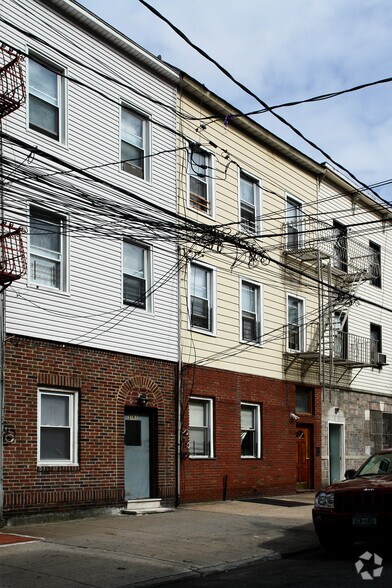 3163 Villa Ave, Bronx, NY à vendre - Photo de l’immeuble – Image 2 sur 2