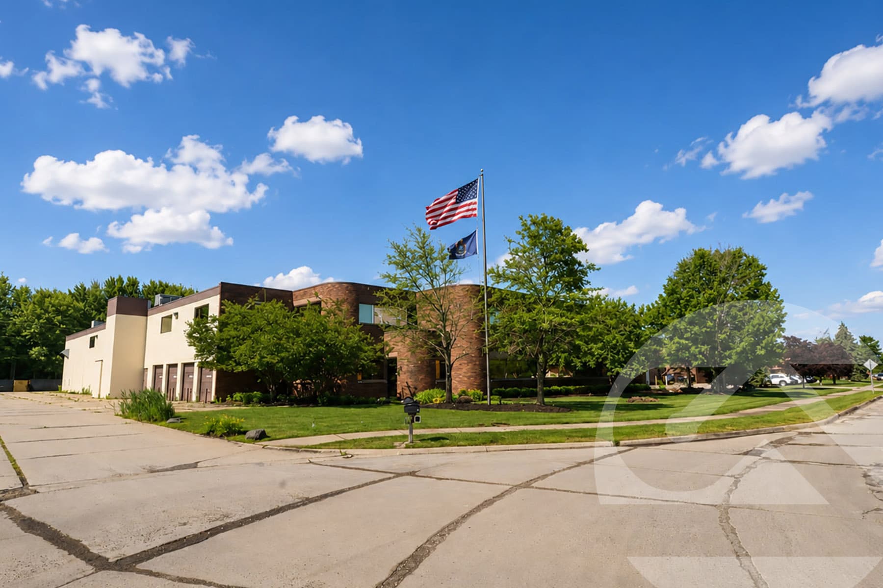 46480 Continental Dr, Chesterfield, MI à louer Photo principale– Image 1 sur 2