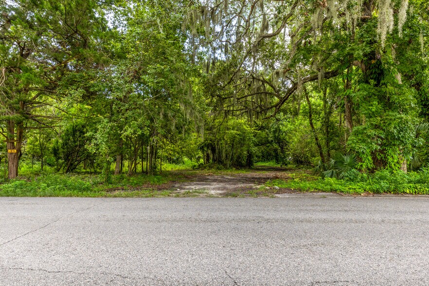 Brentwood, Daytona Beach, FL à vendre - Photo de l’immeuble – Image 2 sur 43