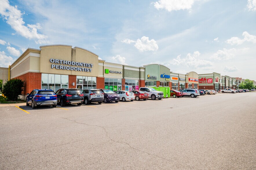 3302 Woodroofe Ave, Ottawa, ON à louer - Photo de l’immeuble – Image 3 sur 6