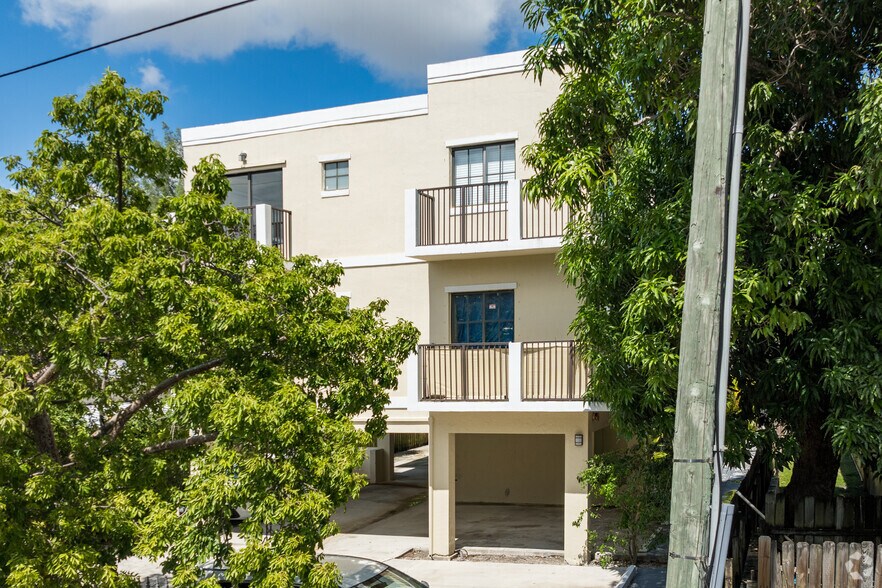 763 SW 5th St, Miami, FL à vendre - Photo de l’immeuble – Image 3 sur 14