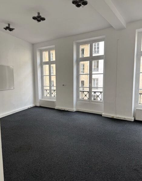 3 Rue De La Bourse, Paris à louer Photo intérieure– Image 1 sur 1