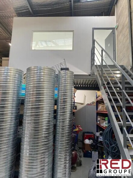 Industriel/Logistique dans Gémenos à louer - Photo de l’immeuble – Image 3 sur 8