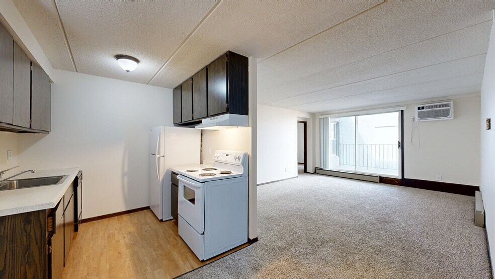 1010 Lake St NE, Hopkins, MN à vendre - Numérisation 3D Matterport – Image 2 sur 34