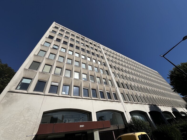 Bureau dans Bordeaux à louer - Photo de l’immeuble – Image 1 sur 9