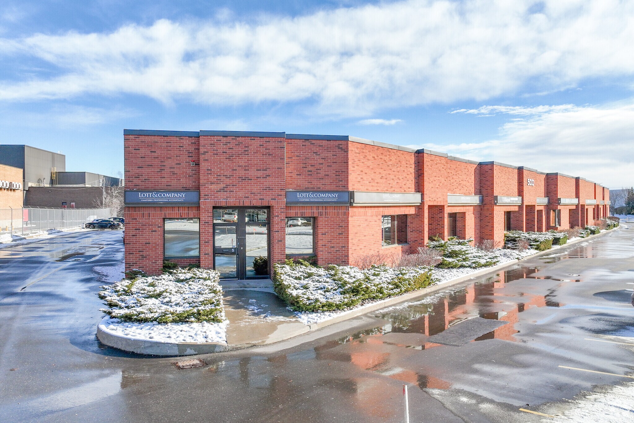 500 Cochrane Dr, Markham, ON à louer Photo principale– Image 1 sur 8