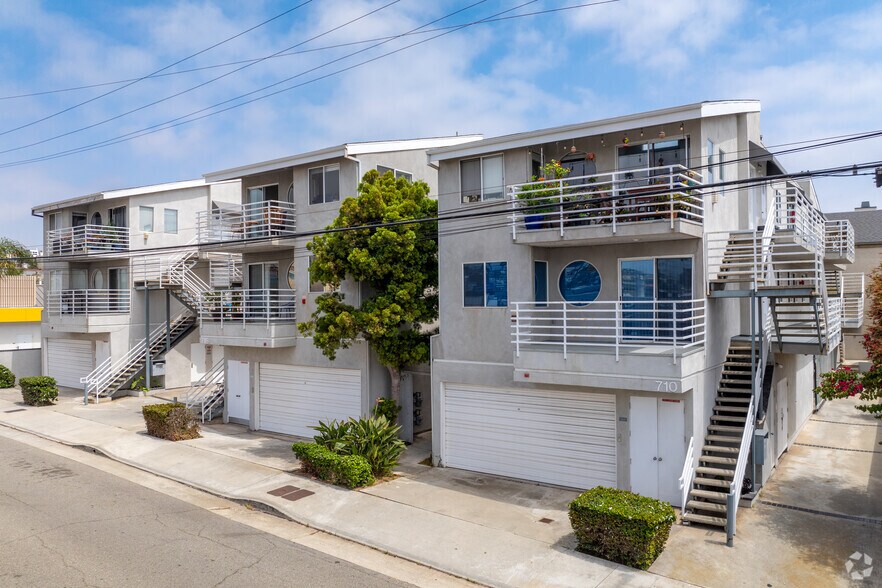 718 5th St, Hermosa Beach, CA à vendre - Photo de l’immeuble – Image 2 sur 25