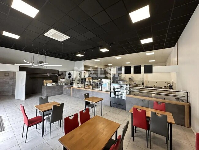 Plus de détails pour 60 Route De La Peche, Auberives-sur-Varèze - Local commercial à louer