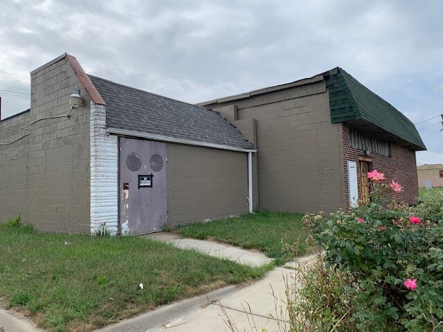 8305 Livernois Ave, Detroit, MI à vendre - Photo de l’immeuble – Image 3 sur 4