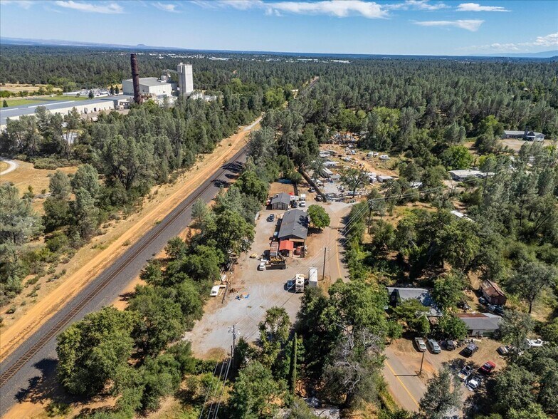 12759 Newtown Rd, Redding, CA à vendre - Photo de l’immeuble – Image 3 sur 12