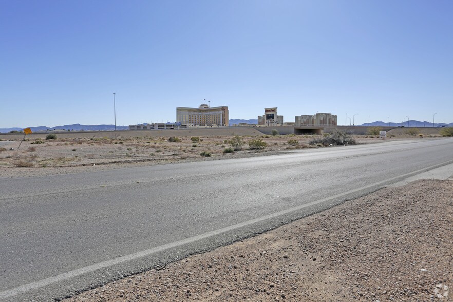 Dean Martin Dr, Las Vegas, NV à louer - Photo de l’immeuble – Image 3 sur 3