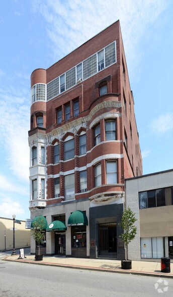 255 Main St, Pawtucket, RI à vendre - Photo de l’immeuble – Image 2 sur 34