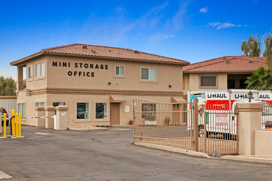 13551 W Glendale Ave, Glendale, AZ à vendre - Photo de l’immeuble – Image 3 sur 18