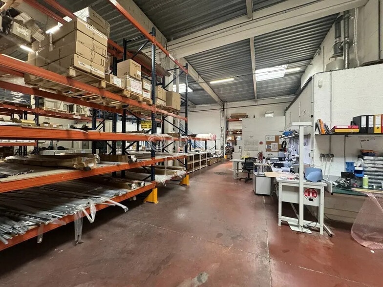 Local d’activités dans Villepinte à louer - Photo intérieure – Image 1 sur 8