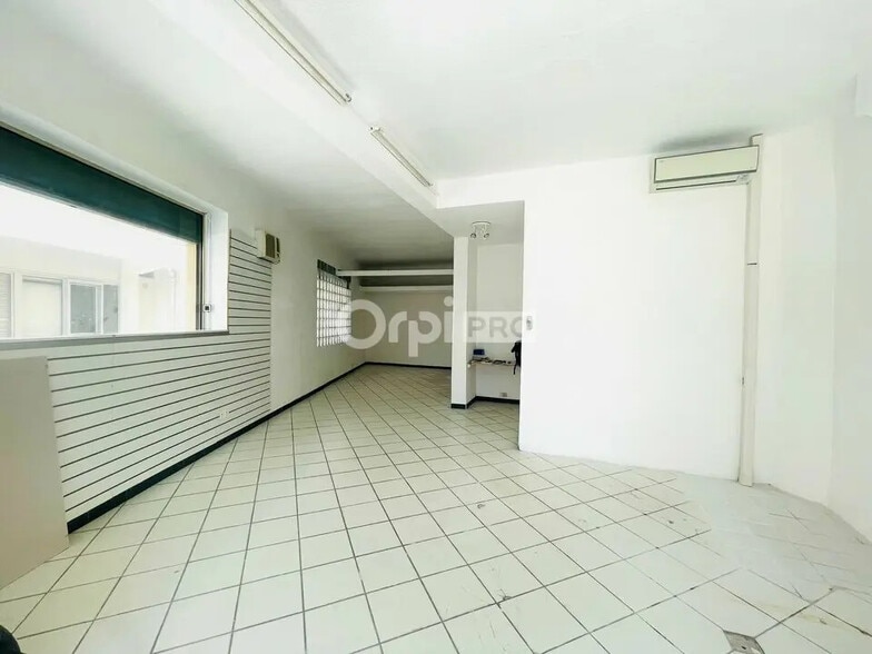 128 Avenue De La Jetee, La Seyne-sur-Mer à vendre - Photo de l’immeuble – Image 1 sur 3