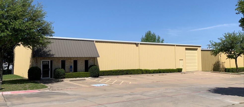 3105 Lomita Dr, Lancaster, TX à vendre - Photo de l’immeuble – Image 1 sur 9
